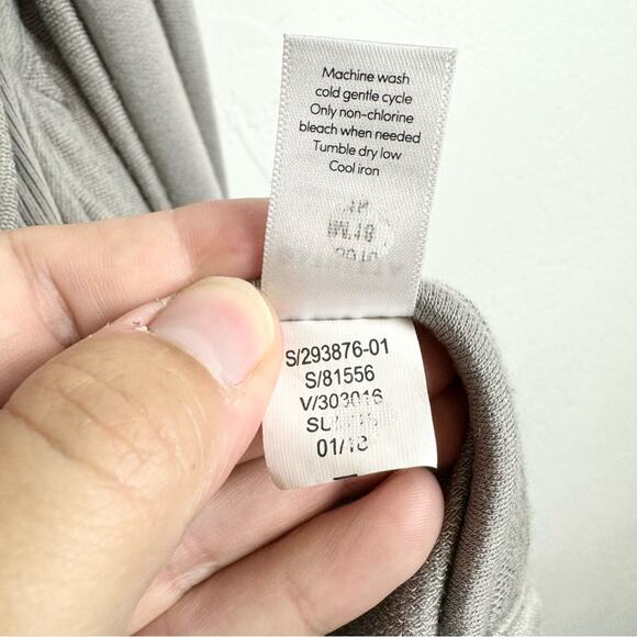 Athleta Mindsight Drawstring Open Front Long Line Sleeveless Vest Grey Size S - Picture 12 of 12